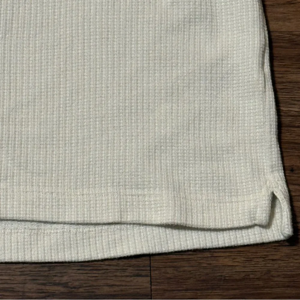 Banana Republic Men's Texture Striped Cream Polo Shirt With Pocket Size Medium